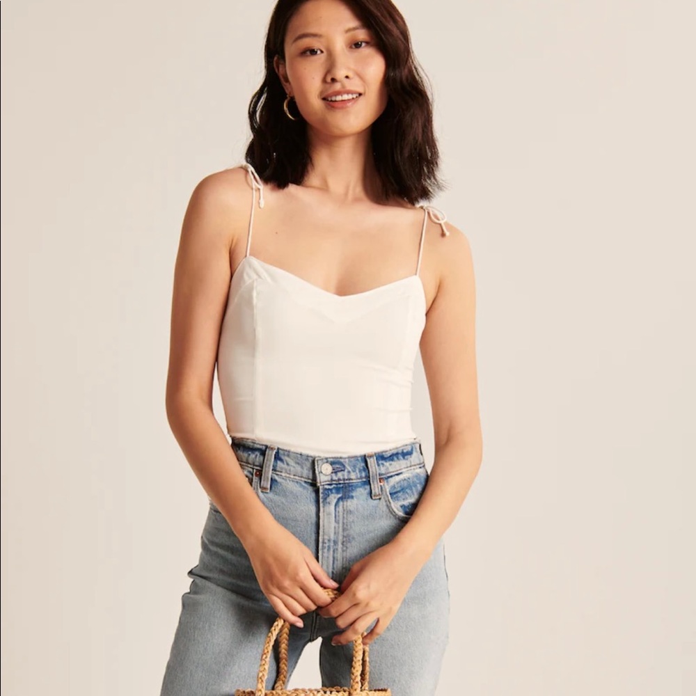 NEW Abercrombie & Fitch Women’s Slim fit Tie Strap V-neck White Cami - Size L